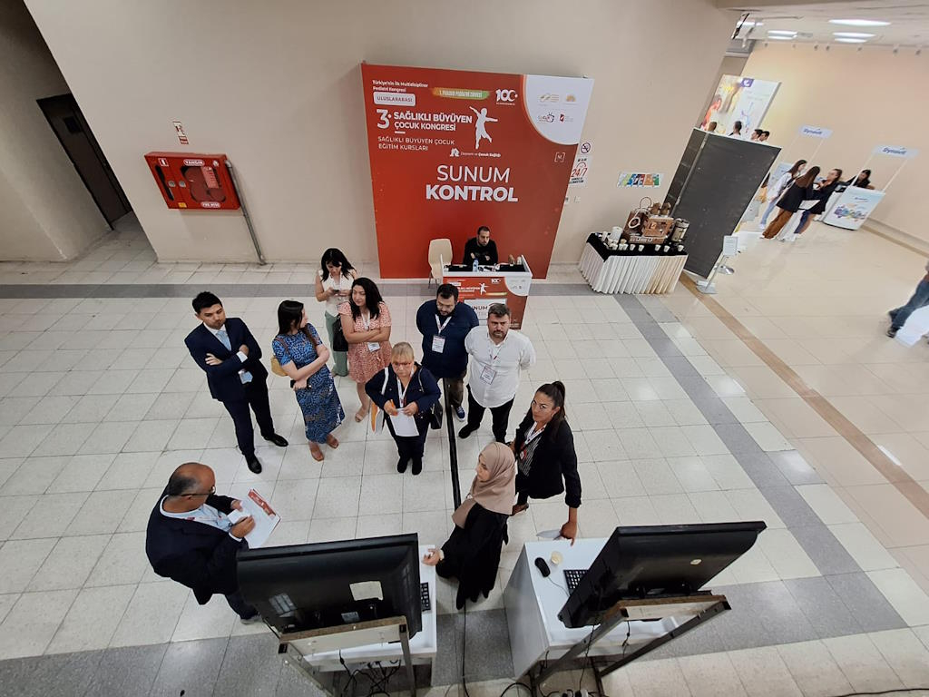 3. Uluslararası Sağlıklı Büyüyen Çocuk Kongresi Büyük Katılımla İzmir’de Gerçekleşti.