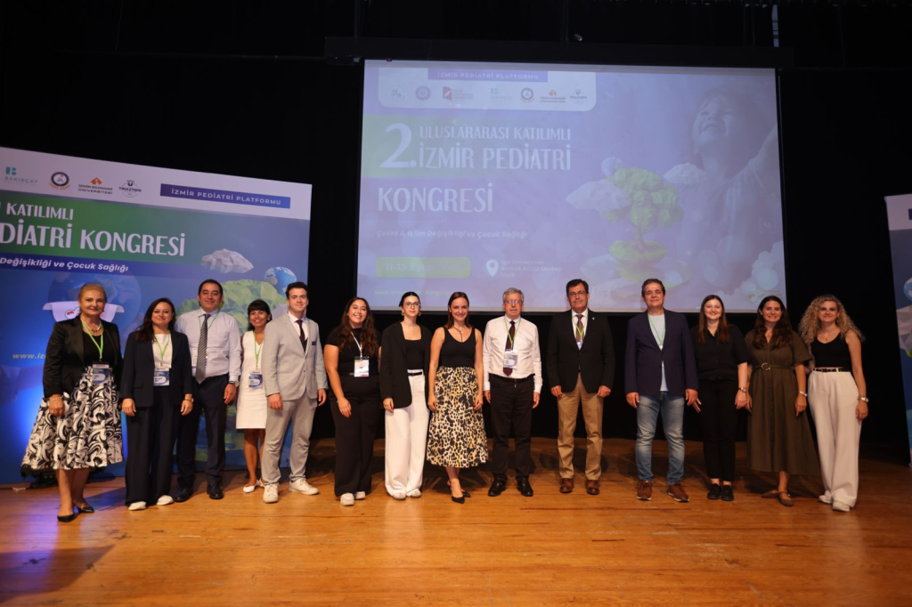 İzmir'de 7 Üniversitenin Ortaklaşa düzenlediği İzmir Pediatri Kongresi EÜ Atatürk Kültür Merkezinde Gerçekleeştirildi.