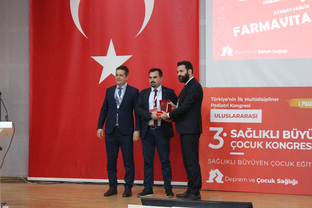 3. Uluslararası Sağlıklı Büyüyen Çocuk Kongresi Büyük Katılımla İzmir’de Gerçekleşti.