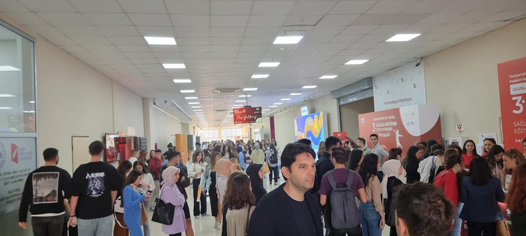 3. Uluslararası Sağlıklı Büyüyen Çocuk Kongresi Büyük Katılımla İzmir’de Gerçekleşti.