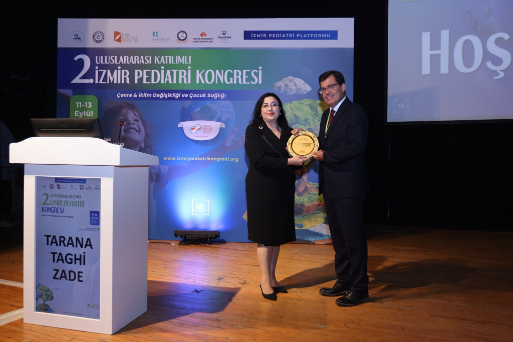İzmir'de 7 Üniversitenin Ortaklaşa düzenlediği İzmir Pediatri Kongresi EÜ Atatürk Kültür Merkezinde Gerçekleeştirildi.